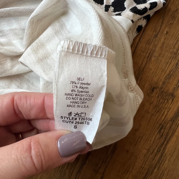 White Birch off the shoulder leopard top - Picture 4 of 4